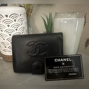 GUC CHANEL Vintage Caviar Leather CC Logo Bifold Wallet